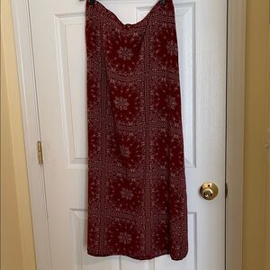 Chic Burgundy Patterned Maxi Skirt